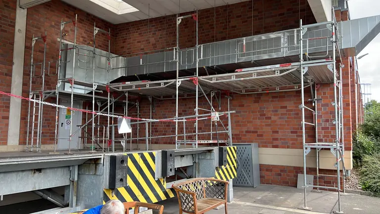 Wartungsgerüst Produktionshalle — AUGUSTDORF